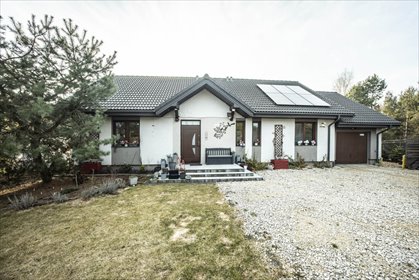 Komfortowy dom 164 m² z energoszczędnymi rozwiązaniami dom Stary Adamów, Promyka