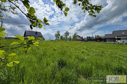 Przestronna działka z lasem i panoramicznymi widokami działka Burzyn