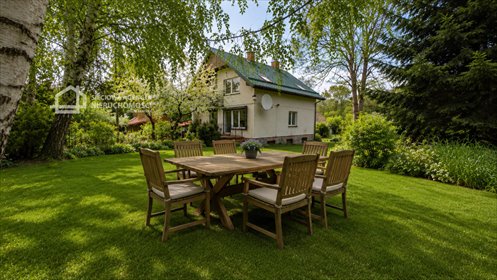 Dom z ogrodem i domkiem gości 174 m² w Podjazy dom Podjazy