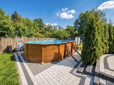 Dom z ogrodem i fotowoltaiką – prywatność i komfort dom Stara Gadka, Zdrojowa