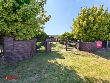 Polecam nowoczesną rezydencję 293 m² z ogrodem i zbiornikami wodnymi dom Radostków, Topolów, Częstochowska