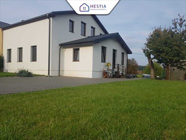 Przestronny dom z garażem, ogród i altanka w Nielepie dom Nielep