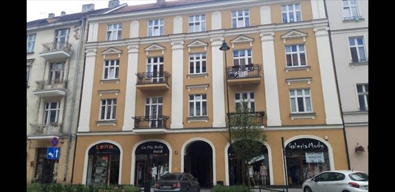 Na sprzedaż kamienica z biurami, sklepami i mieszkaniami w Kaliszu lokal użytkowy Kalisz, Śródmiejska