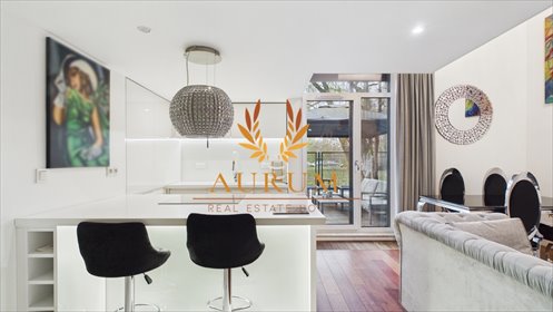 Stylowy loft z antresolą, tarasem i kinem domowym mieszkanie Warszawa, Wilanów, al. Wilanowska