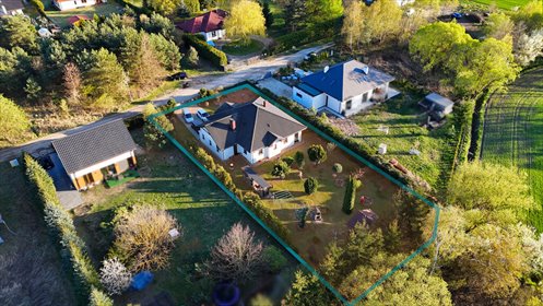 Uroczy dom 142 m² z dużą działką i poddaszem do adaptacji dom Wronczynek, Koźlarzowa