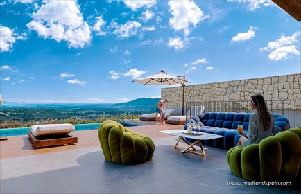 Nowoczesna villa z basenem i panoramicznymi widokami dom Polop