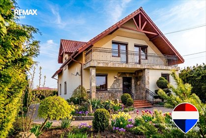 Zadbany dom 173 m² z kominkiem i garażem w Pewel Małej dom Pewel Mała, Świerkowa