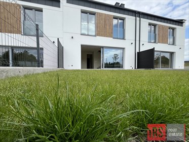 Nowoczesny dom energooszczędny z garażem nad morzem dom Ustronie Morskie, Polna