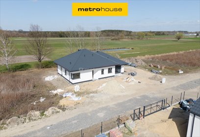 Dom z kominkiem i pompą ciepła, 147 m², garaż, ogród dom Karolino