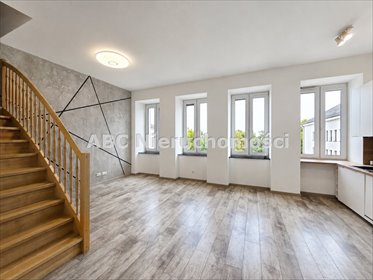 Dwupoziomowe mieszkanie 87 m² z loggią i miejscem parkingowym. mieszkanie Piła, Górne