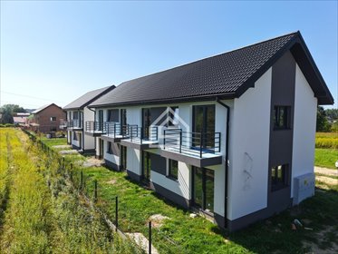 Zapraszam do komfortowego mieszkania 47 m² z ogrodem i 2 miejscami parkingowymi mieszkanie Kłaj