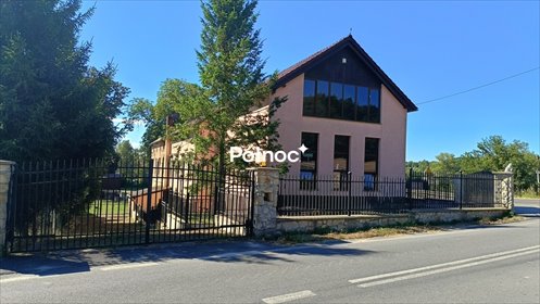 Przestronny dom 650 m2 z funkcjami usługowymi i ogrodem dom Suszki