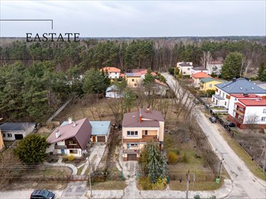 Dom wolnostojący z potencjałem aranżacyjnym i garażem dom Zielonka, Saperów