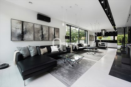 Ekskluzywna rezydencja Tamizo Architects (364 m²) w Rącznej dom Rączna