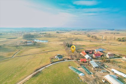 Atrakcyjna działka 7974 m² z rzeczką i budynkami. działka Lakiele