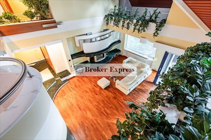 dom na sprzedaż 588m2 dom Magdalenka