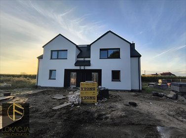 Zapraszam do nowoczesnego domu 159 m² z ogródkiem w Piotrowie dom Piotrów