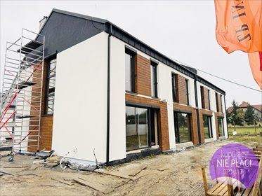 Nowoczesny segment z własnym ogrodem i parkingiem dom Wola Kopcowa