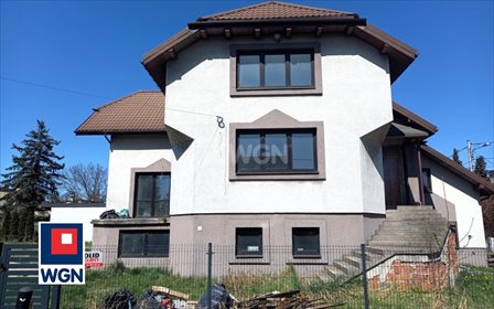 Nowoczesny dom 330 m² z piwnicą i garażem (Częstochowa) dom Częstochowa, Podjasnogórska, Ludwiki