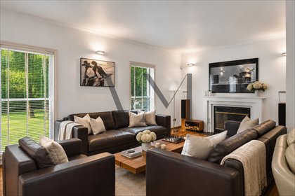 Przestronny dom 270 m² z lasem sosnowym w Magdalence dom Magdalenka