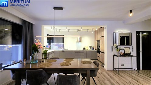 Nowoczesny bliźniak z prywatnym ogrodem brzozowym dom Książenice