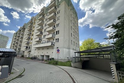 Wygodne miejsce parkingowe w garażu podziemnym Kraków lokal użytkowy Kraków