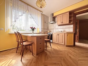 Urokliwy dom 105 m² z kominkiem, dużą działką i garażem dom Nowe Chlebiotki