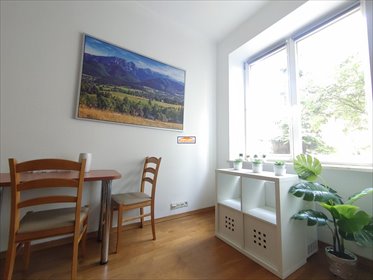 Zapraszam do wysokiej kawalerki 26 m² z widokiem na ogród w Krakowie mieszkanie Kraków, Stare Miasto, Stare Miasto, św. Teresy