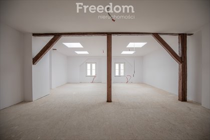 Mieszkanie z potencjałem, 49,8 m², parking, kamienica mieszkanie Brzeg, Wolności