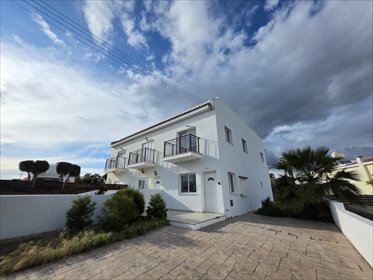 Polecam dom 118 m² w Coral Bay z ogrodem i balkonami dom Coral Bay, Paphos