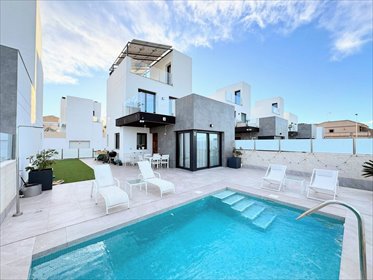 Polecam nowoczesną willę 175 m² z basenem i solarium w Los Balcones dom Los Balcones, Costa Blanca