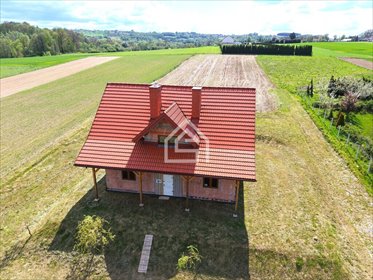 Na sprzedaż dom wolnostojący 149 m² z ogrodem i potencjałem inwestycyjnym dom Ubrzeż