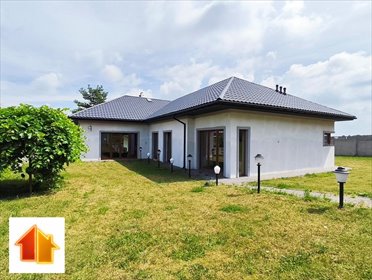 Przestronny dom z 6 sypialniami, dużym salonem i garażem dom Sitkówka-Nowiny, Brzezińska