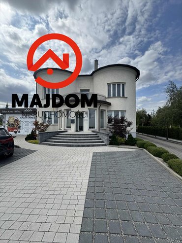 Sprzedam lokal usługowy 150 m² z balkonem i parkingiem lokal użytkowy Kęty