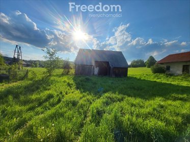 Urokliwa działka z domem i stodołą w Małopolsce działka Jastrzębia