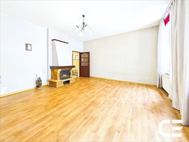 Przestronne 67 m² mieszkanie z kominkiem i pokojem na 2 piętrze mieszkanie Bierutów, Oleśnicka