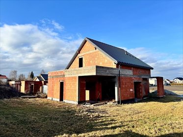 Polecam nowoczesny dom w stanie surowym z dużym potencjałem dom Czarków, Doświadczalna