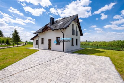 Nowoczesny dom z ogrodem, stawem i kominkiem dom Lubichowo