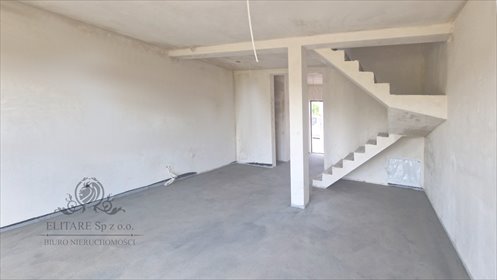 Dom szeregowy 103m2 z ogródkiem i poddaszem w Iwinach dom Iwiny, Iwiny