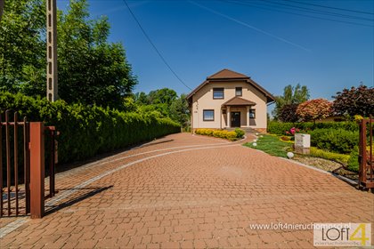 Przestronny dom 230 m² z kominkiem i balkonami polecam dom Borzęcin, Borzęcin