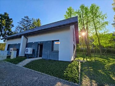 Nowoczesny dom z 5 pokojami, ogród i energooszczędność dom Zabierzów, Śląska