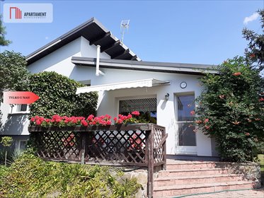 Rodzinny dom 140 m² na dużej działce z ogrodem i oczkiem wodnym dom Gromadno