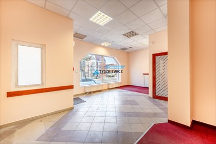 Atrakcyjny lokal usługowy z witryną w centrum Bytowa lokal użytkowy Bytów, gen. Władysława Sikorskiego