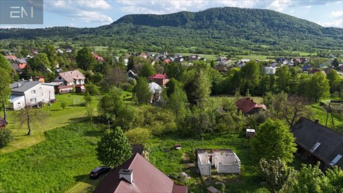 Działka z rozpoczętą przebudową, media, las, góry dom Jasionka