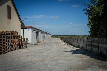 Do sprzedania kompleks produkcyjny 4570 m² z infrastrukturą w Dąbkowicach magazyn Dąbkowice Dolne
