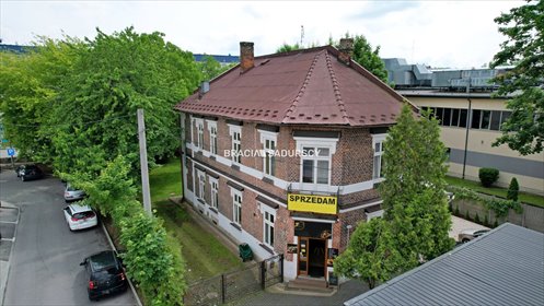 Kamienica z 1920 r. z lokalem i 2 mieszkaniami, 360 m2 dom Bochnia, Centrum, Poniatowskiego