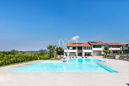 Na sprzedaż nowoczesny apartament z ogrodem w Desenzano del Garda mieszkanie Desenzano del Garda