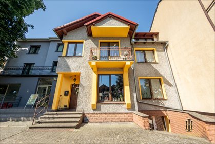 Przestronny dom 9 pokoi z kominkiem i potencjałem inwestycyjnym dom Złotów
