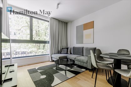 Na wynajem przestronne 47 m² apartament z balkonem i garażem mieszkanie Warszawa, Wola, Grzybowska