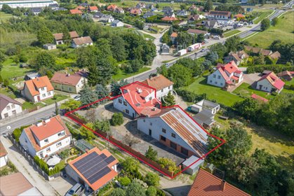 Dwupokoleniowy dom w Marcinkowie, 210 m², stan dobry dom Marcinkowo